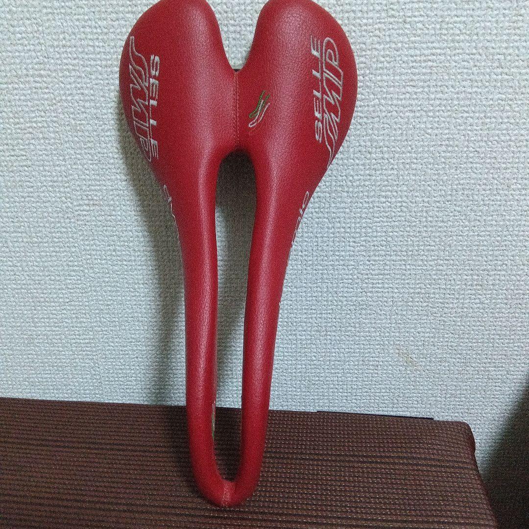 Selle SMP Dynamico サドル レッド
