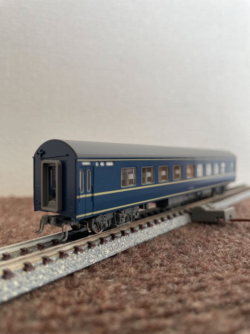 EF５８機関車　20系寝台客車増結　KATO。