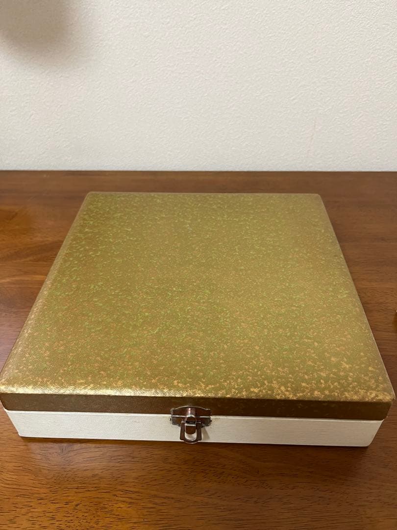 ニューオータニタワー竣工記念品　岩田久利