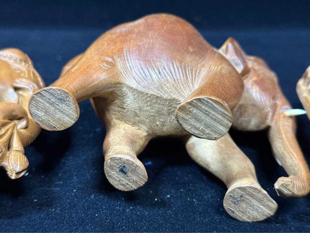 木彫り　白檀　インド　象そう　彫刻 置物　細密細工　骨董　アンティーク