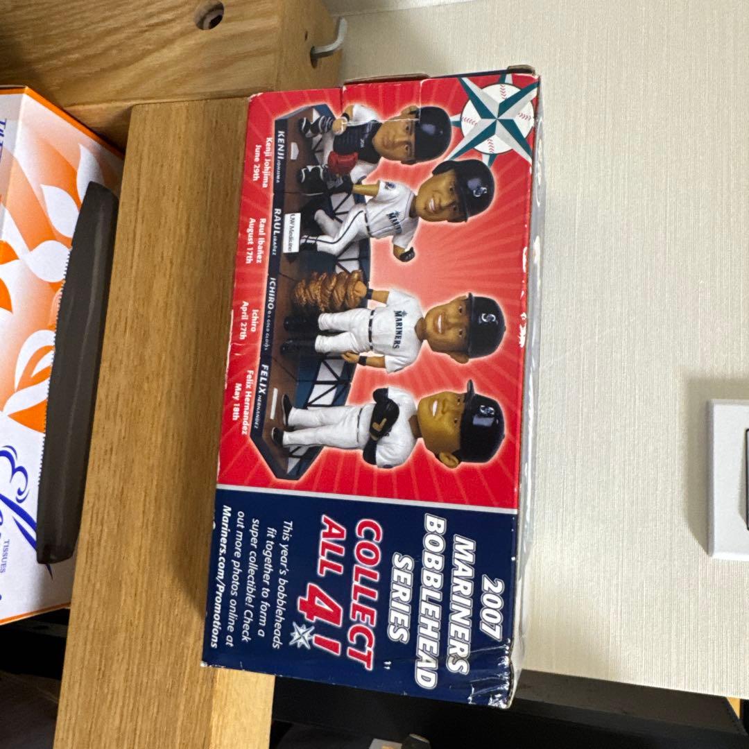 【チケット半券付】イチロー 2007 ゴールドグラブ ボブルヘッド FSN 箱付