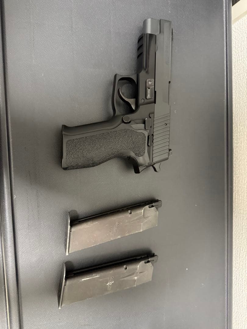 Sig Sauer P226 ガスガン ブラック マガジン2本