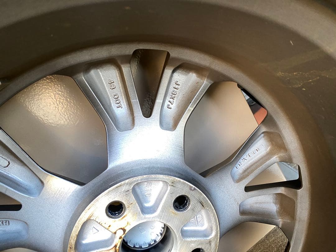 フォレスターSK純正ホイール4本セット 225/55R18 PCD114.3mm