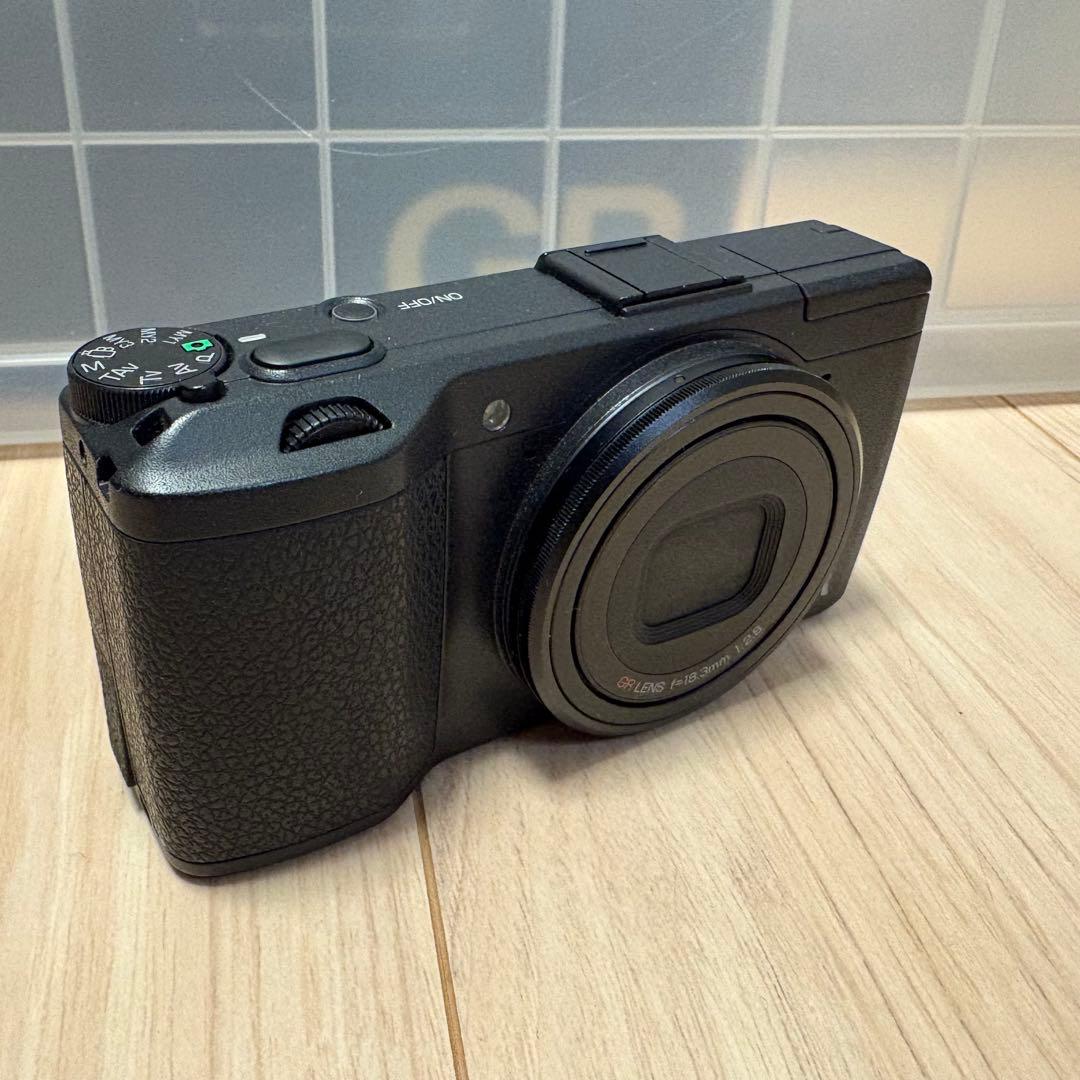 L*Y様 RICOH GR コンパクトデジタルカメラ 動作良好♫