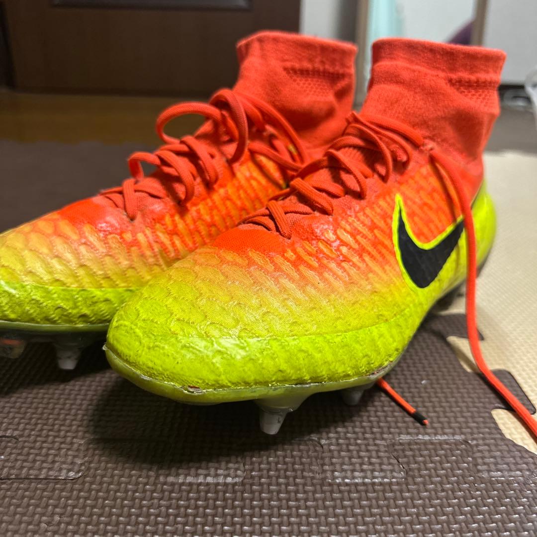 サッカースパイク マジスタ 取り替え式 26.5