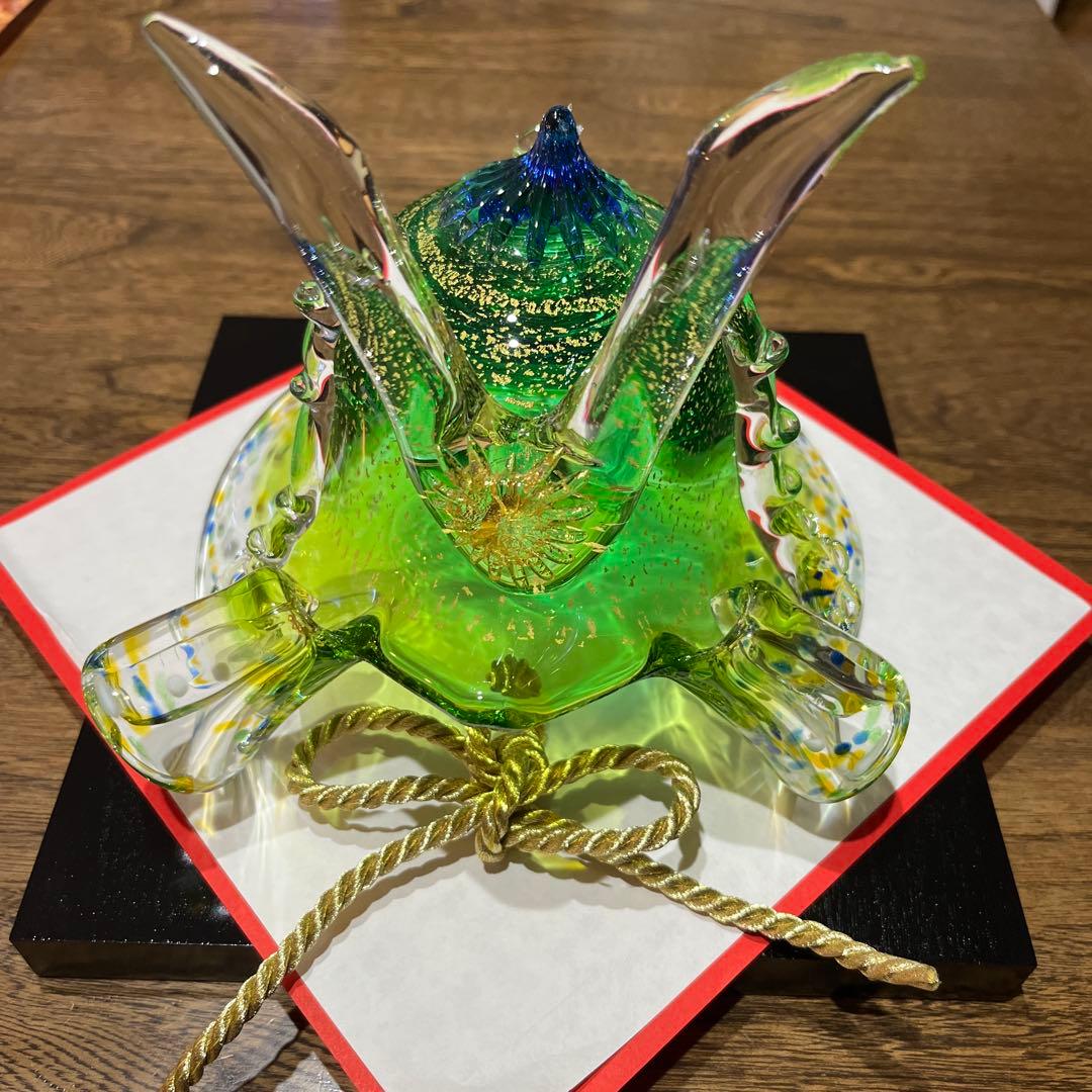 義山飾り兜　ガラス装飾品