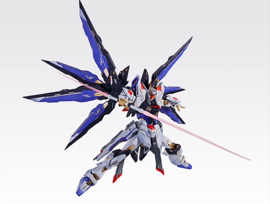 メタルビルド　ストライクフリーダムガンダム SOUL BLUE Ver.光の翼