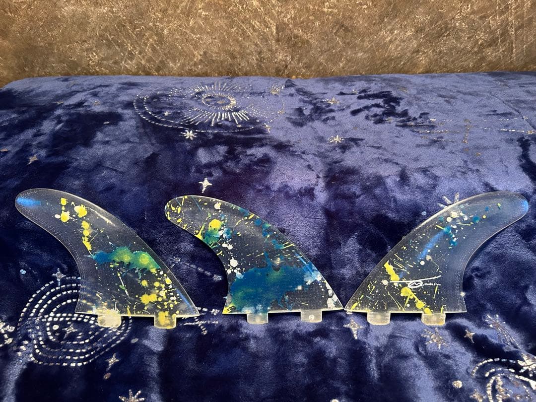 303サーフボード　makefin トライフィン