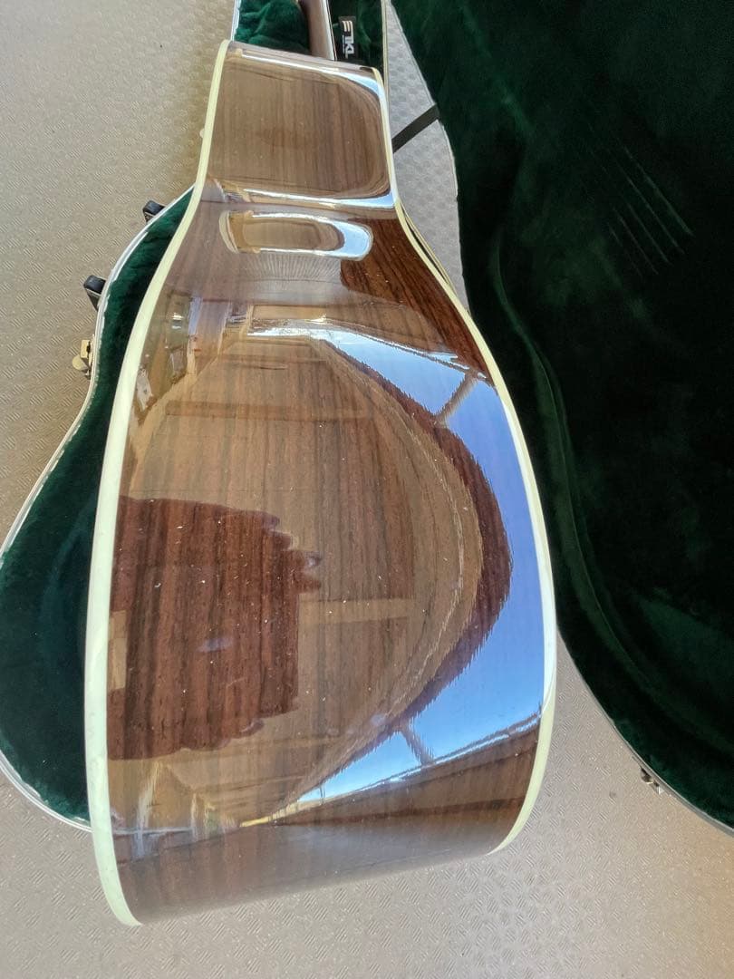 Martin D-28 、2020年製、スタンダード、美品。