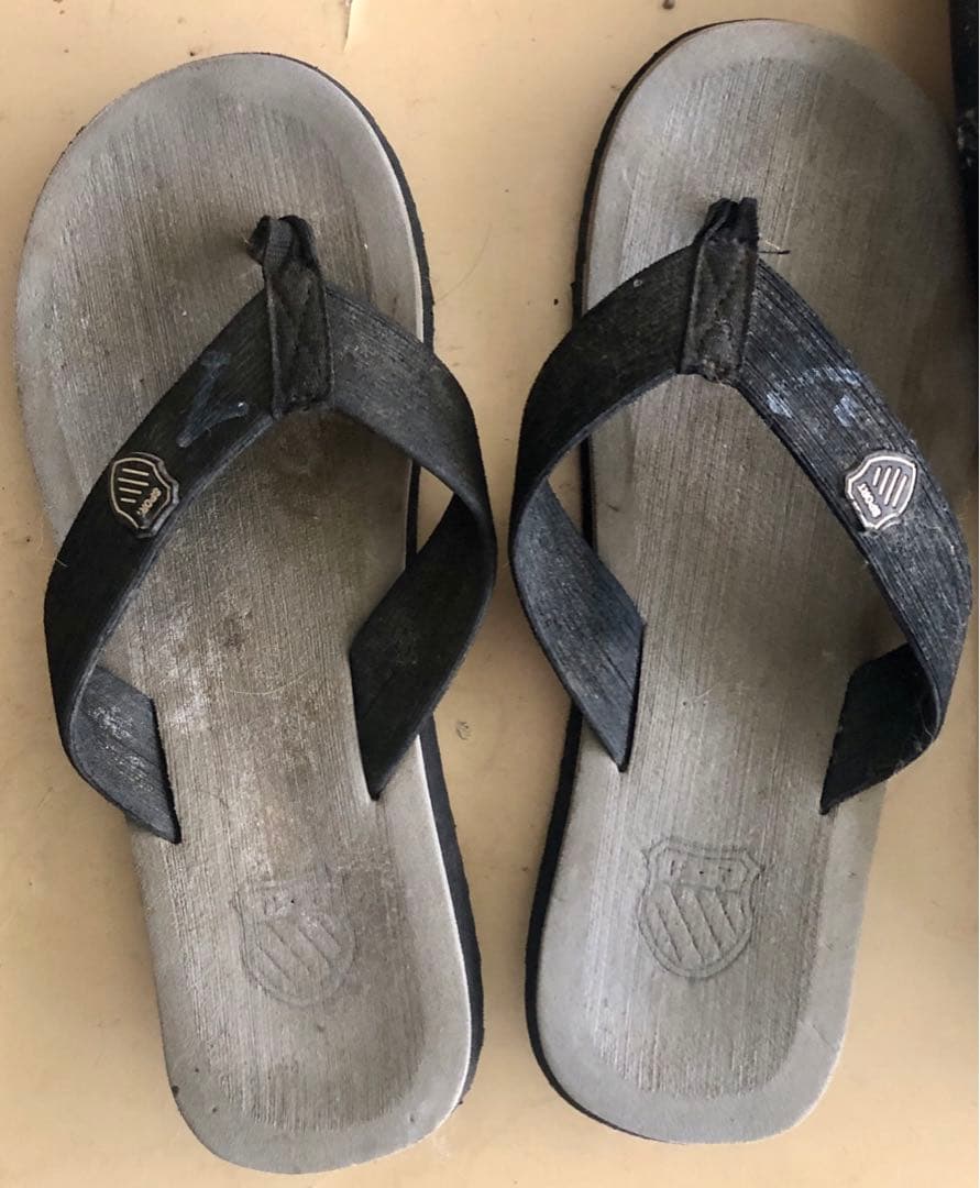 映画GRANBLUEのモデル　ジャックマイヨール数年使用のビーチサンダル名前入り