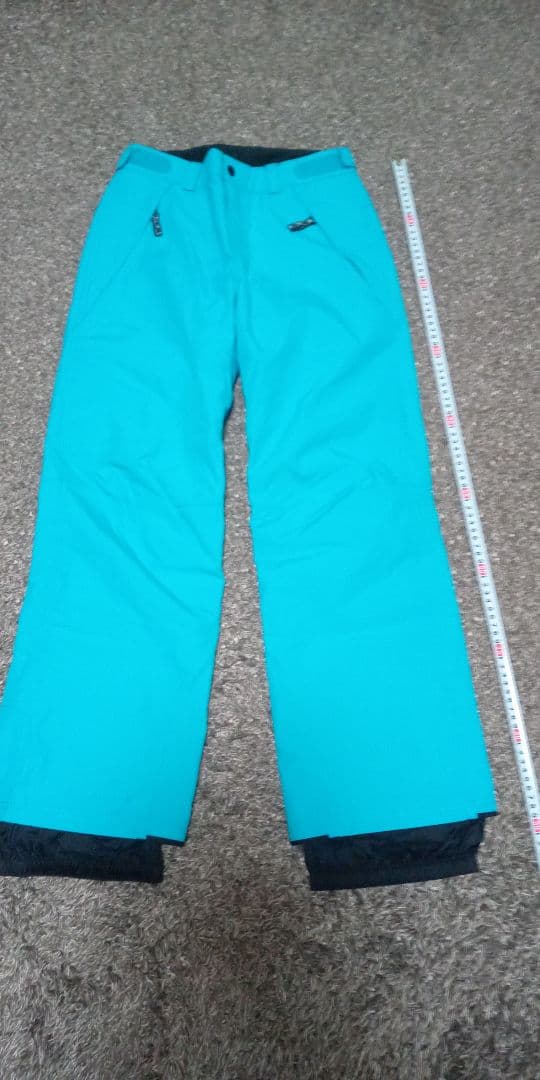 オニール　アクア　ターコイズ スノーボードパンツ 女性用　60 新品　タグ付