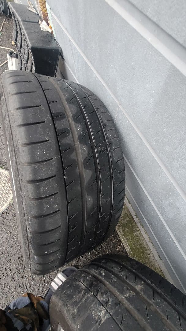  M スポーツ18インチ ホイールセット タイヤ付き5シリーズから取り外し