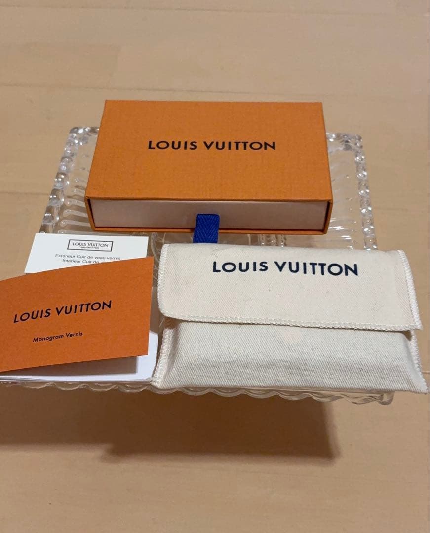 ★ Louis Vuitton ★ アンヴェロップ・カルト ドゥ ヴィジット