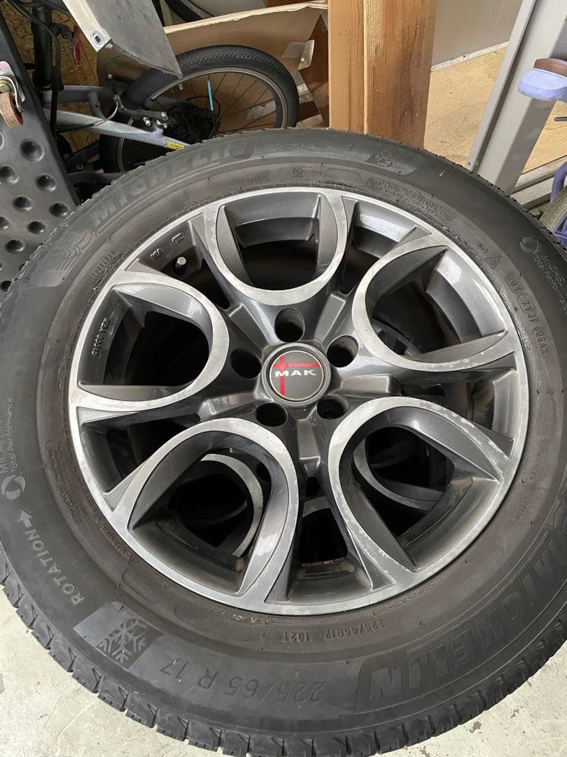 JEEPレネゲード チェロキー スタッドレス ホイール 4本雪道ジープ