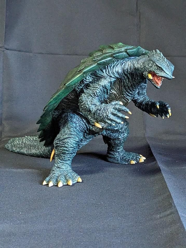海洋堂　ガメラ　１９９９年　ソフビキット　塗装済み完成品