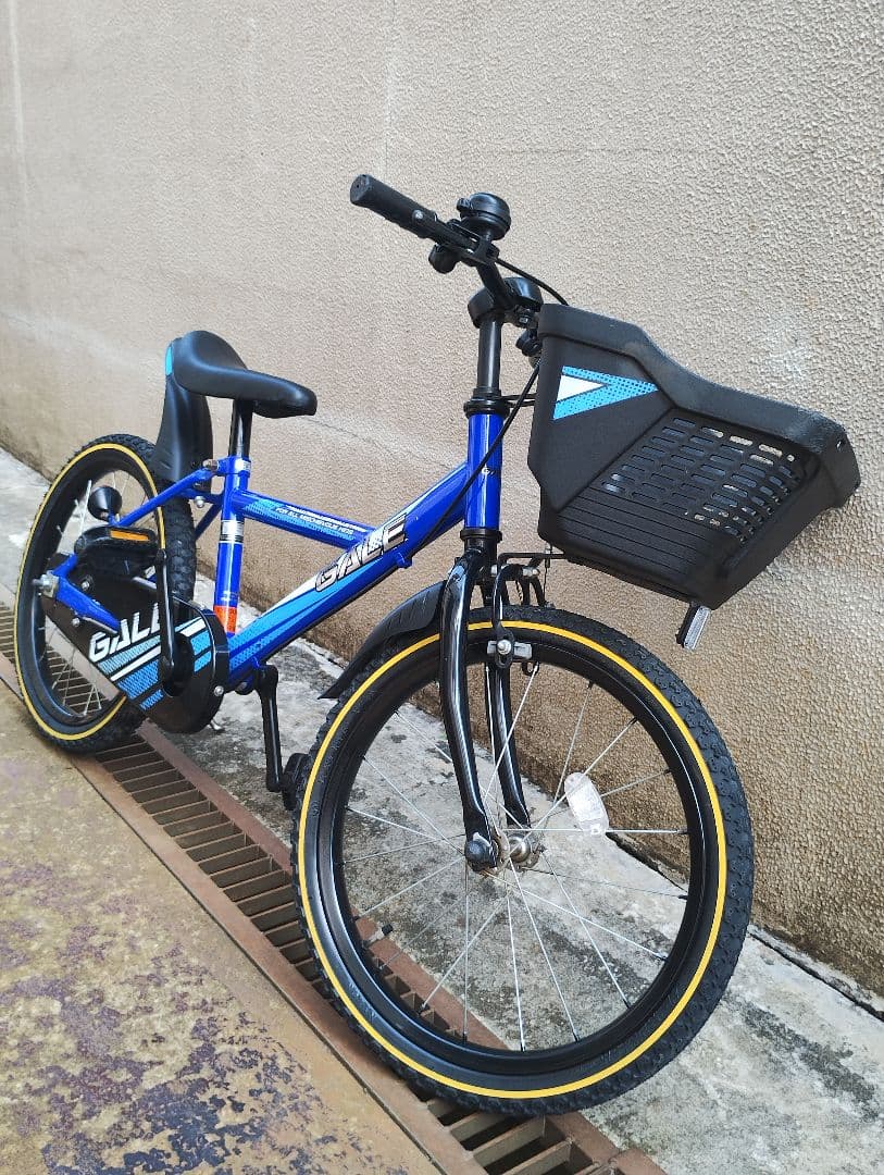 お引き取り限定　AEONBIKE キッズバイク 18インチ 青