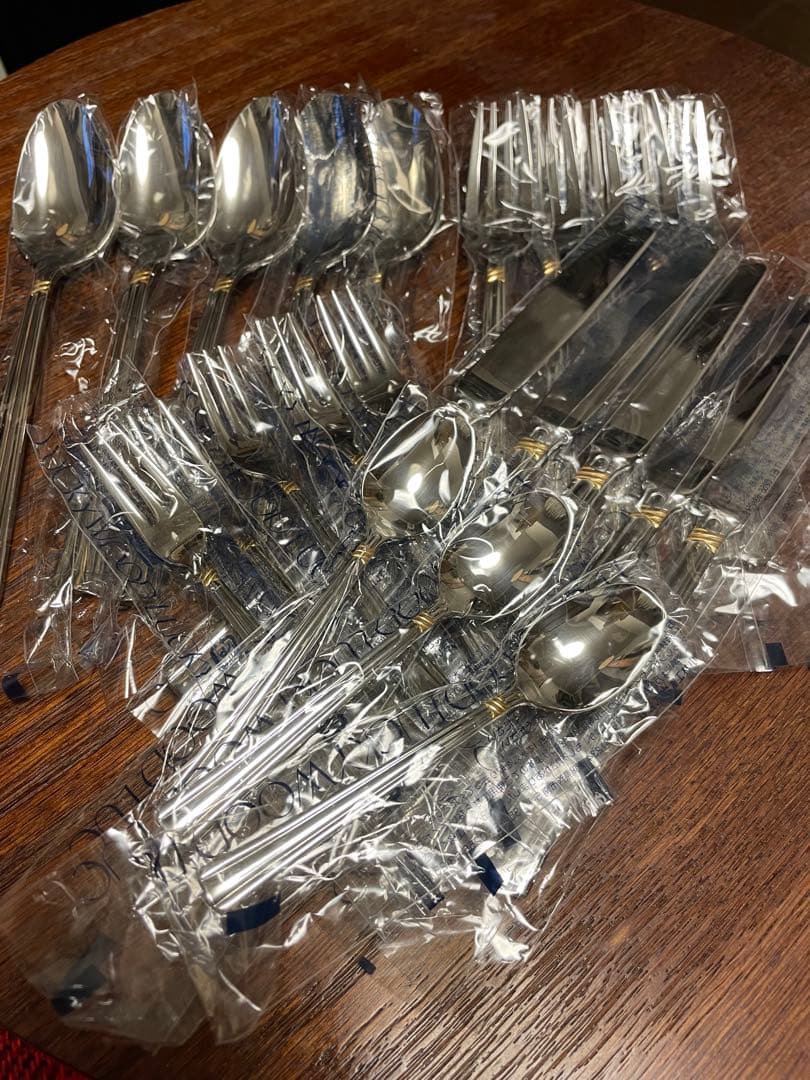 ラッキーウッド〈エメラルド金彩〉シリーズ　ステンレス18-10 23本セット