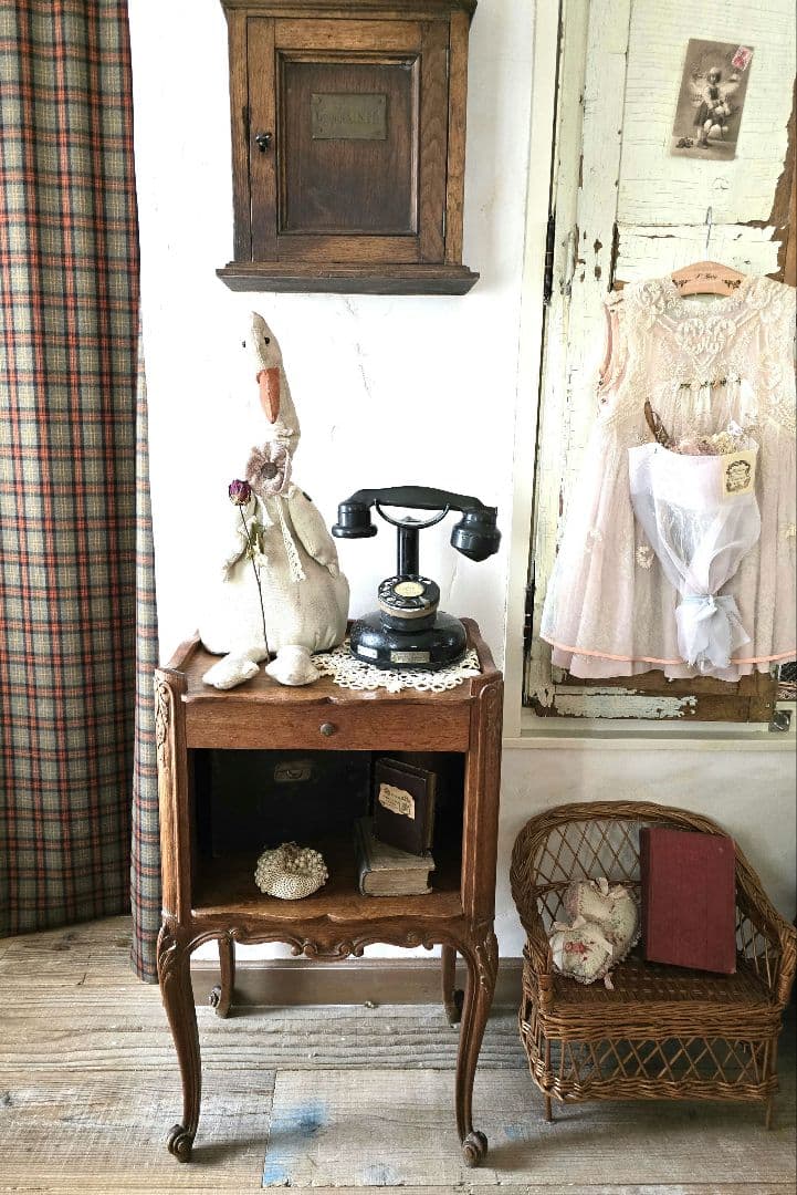 フランス　アンティーク　オーク　　ベッドサイドテーブル　家具