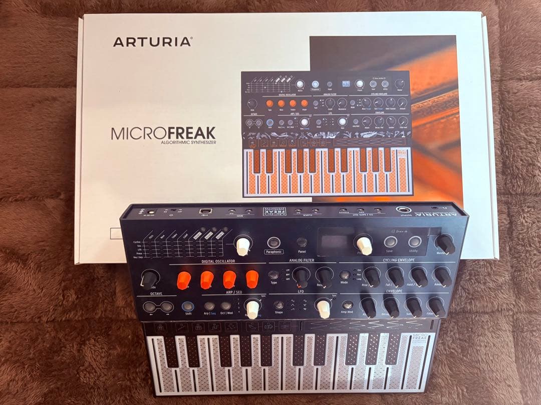 ARTURIA MicroFreak ハイブリッド・シンセサイザー 美品 元箱付