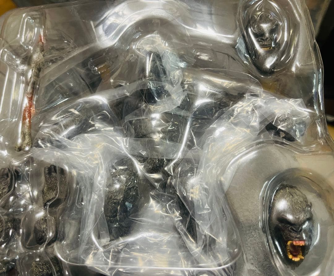 ハイヤトイズ　ゴジラ　コング