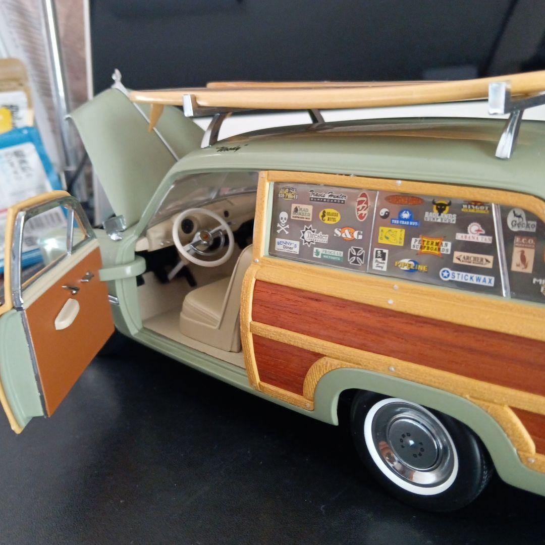 フォード・ウッドie サーフボード付き