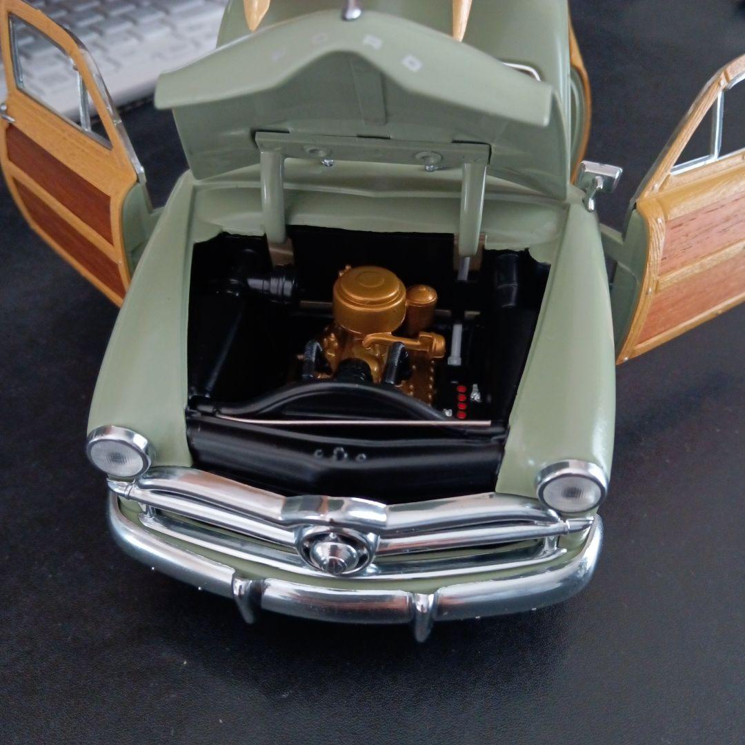 フォード・ウッドie サーフボード付き