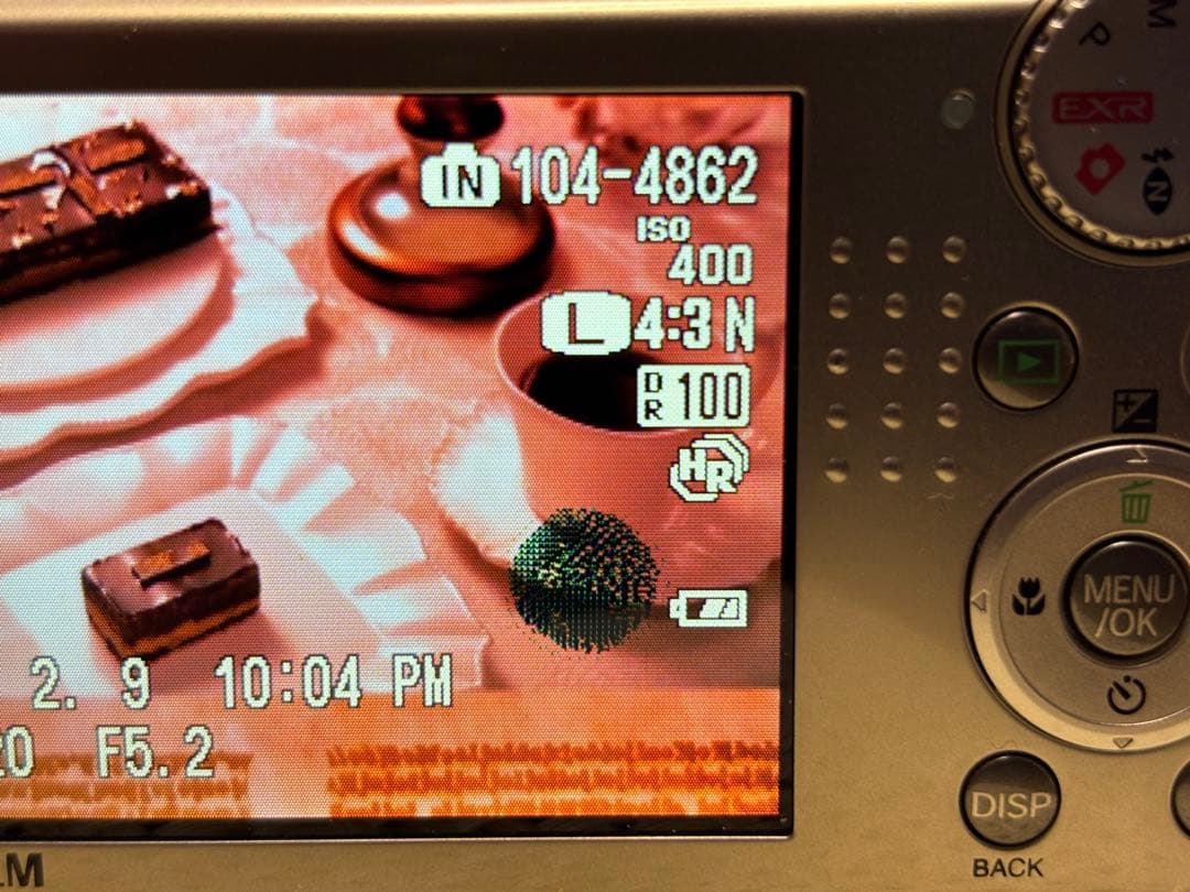 動作OK コンデジ FUJIFILM FINEPIX F70EXR 充電器付き