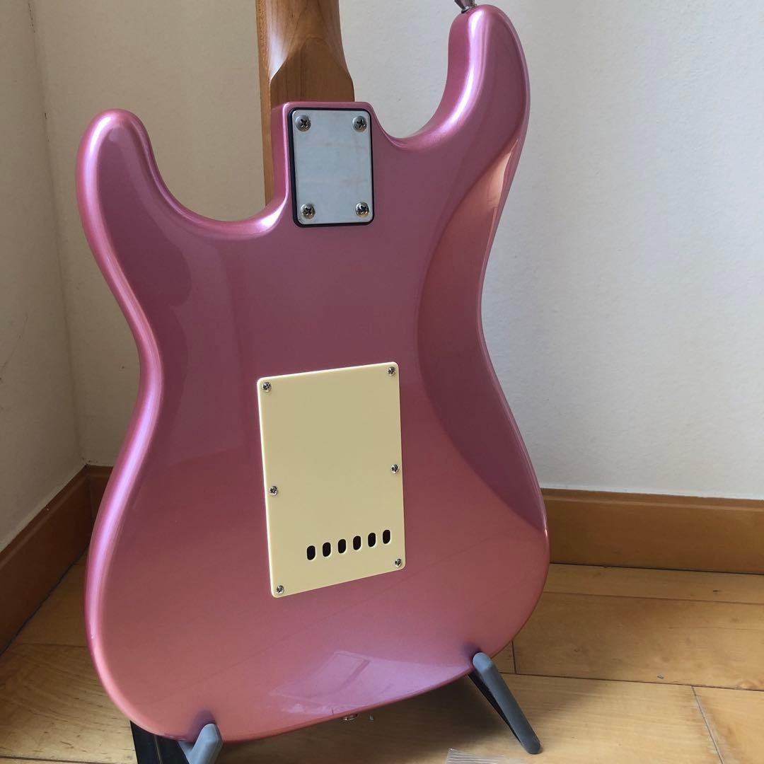 美品　Bacchus BST-2RSM HSS メタリックピンク　ストラト