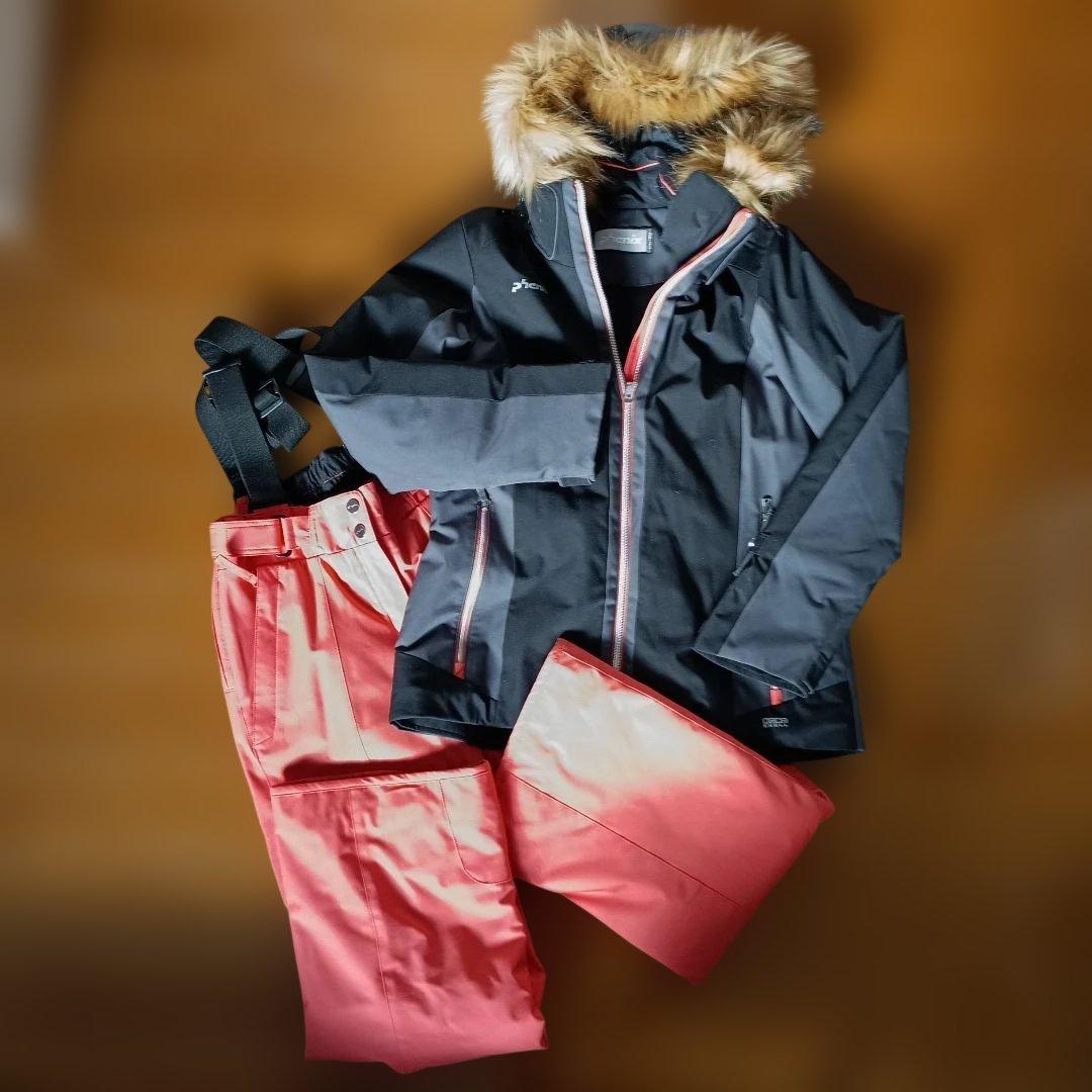 PHENIX　フェニックス　スキーウェア　上下セットサイズ　M　女性