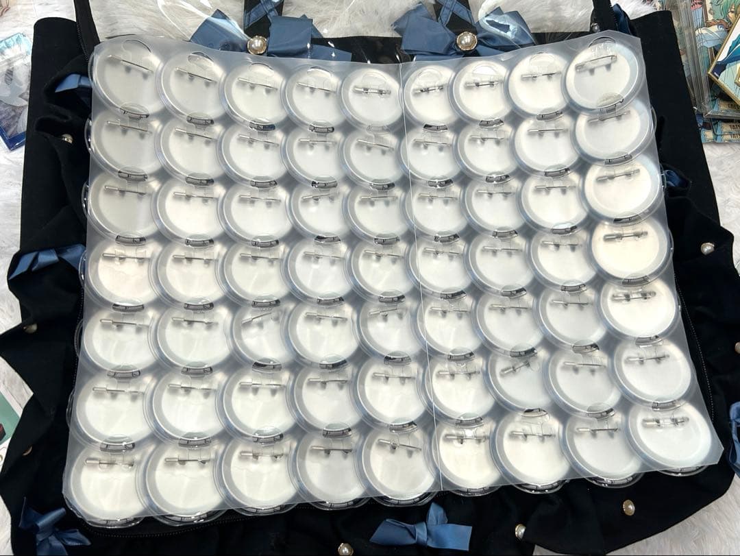 ブルーロック　A3痛バッグ　カイザー　缶バッジ63枚セット