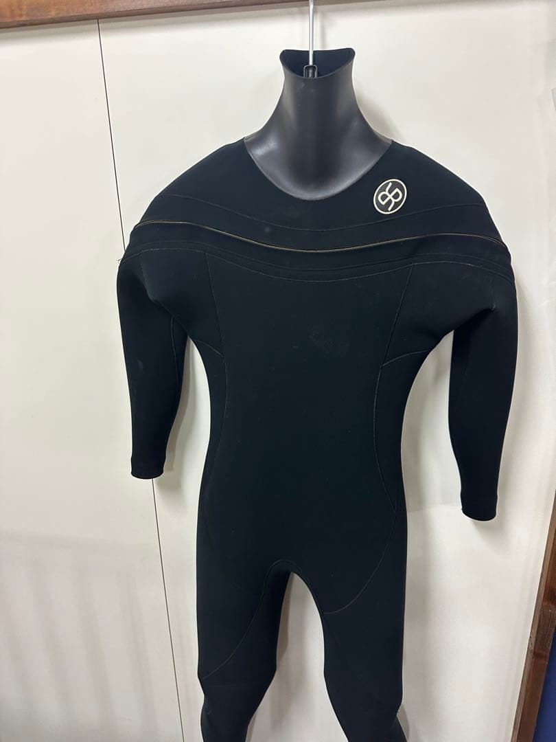 RASHブラックエディション（145000円）