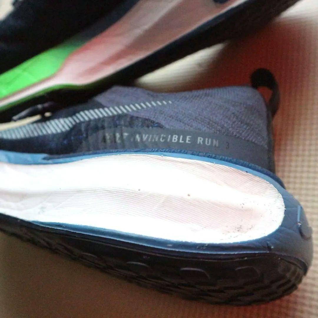 美品ナイキ 27.5cm インヴィンシブル3 厚底 ランニングシューズ マラソン