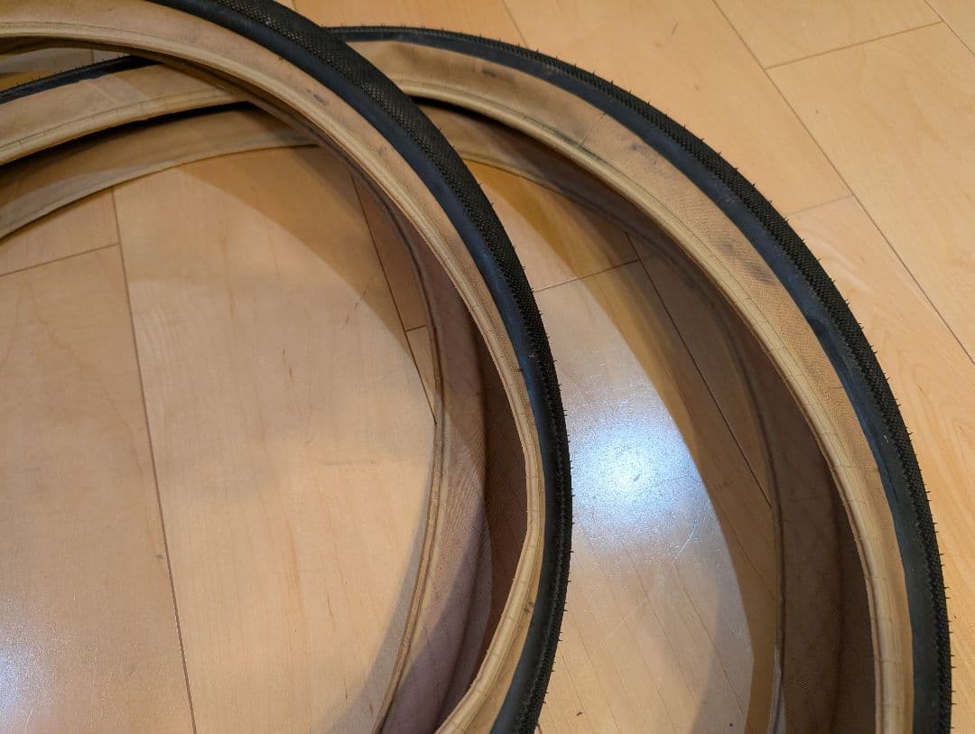 ULTRADYNAMICO CAVA 26\"x2.1\" 2本セット