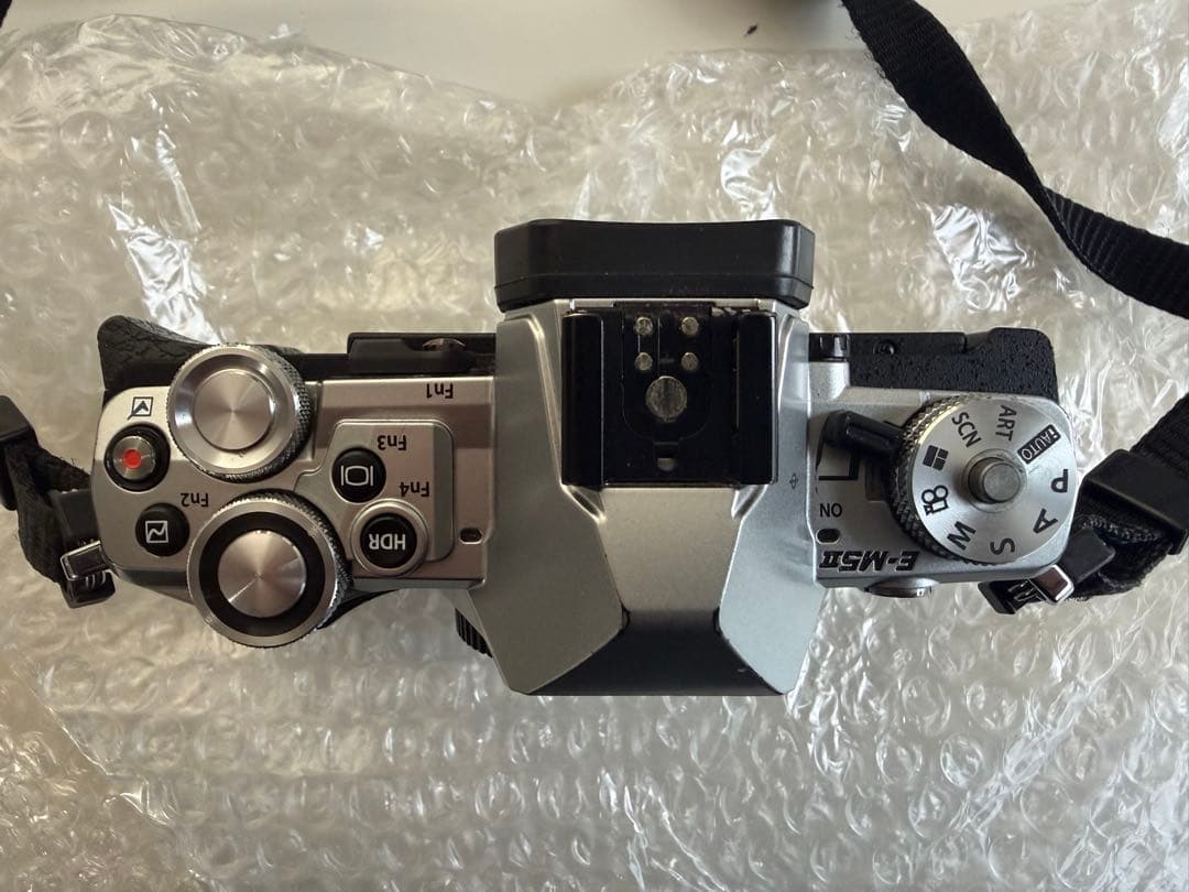 OLYMPUS OM-D E-M5 Mark ⅱ シルバー（動作未確認ジャンク）