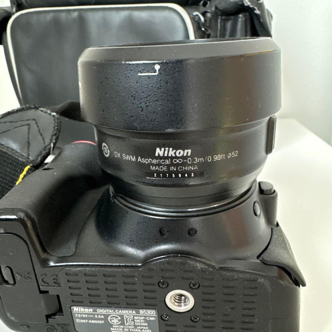 Nikon D5300 デジタル一眼レフ 単焦点レンズ付き 35mm