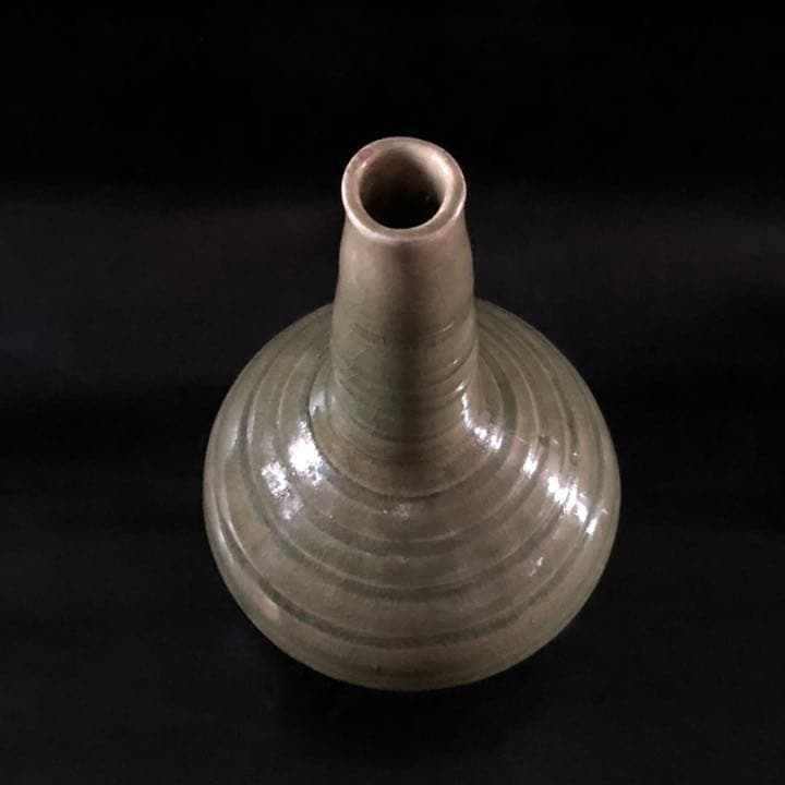 古美術◼️蔵からかなり美しい曲線の緑色の壺、壷、花瓶が出てきました。花道具、茶道具