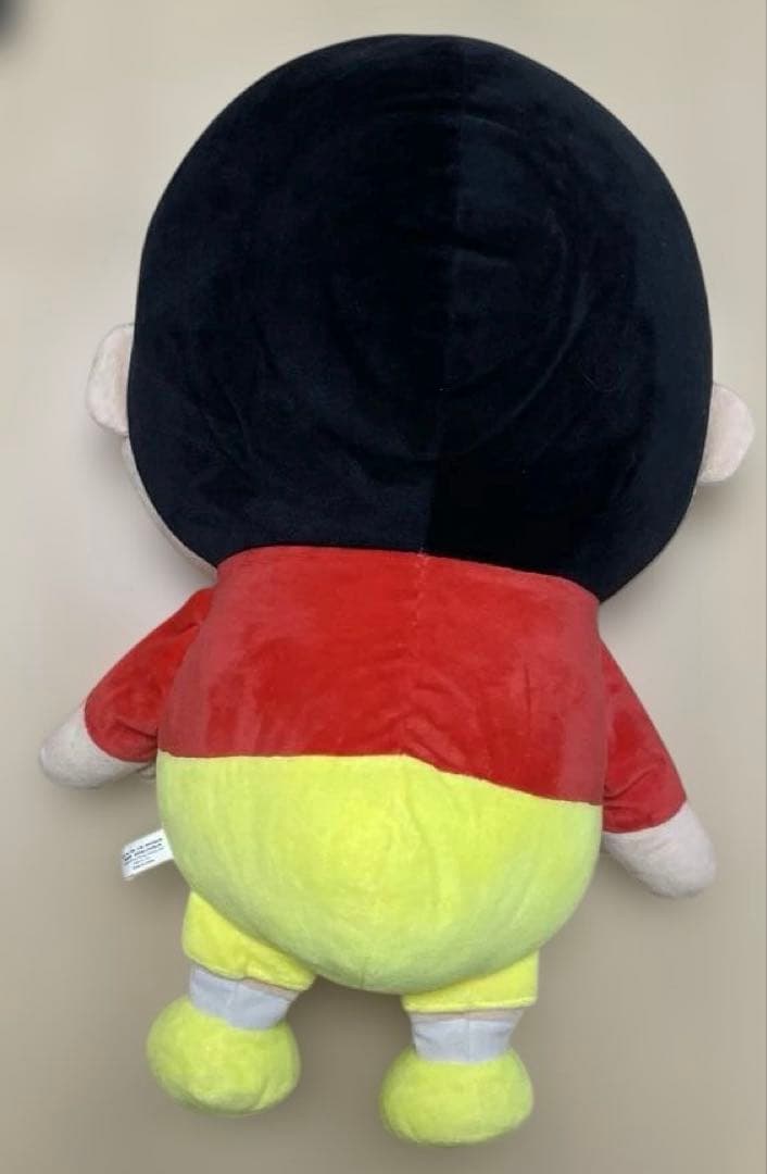 クレヨンしんちゃん　特大ぬいぐるみ