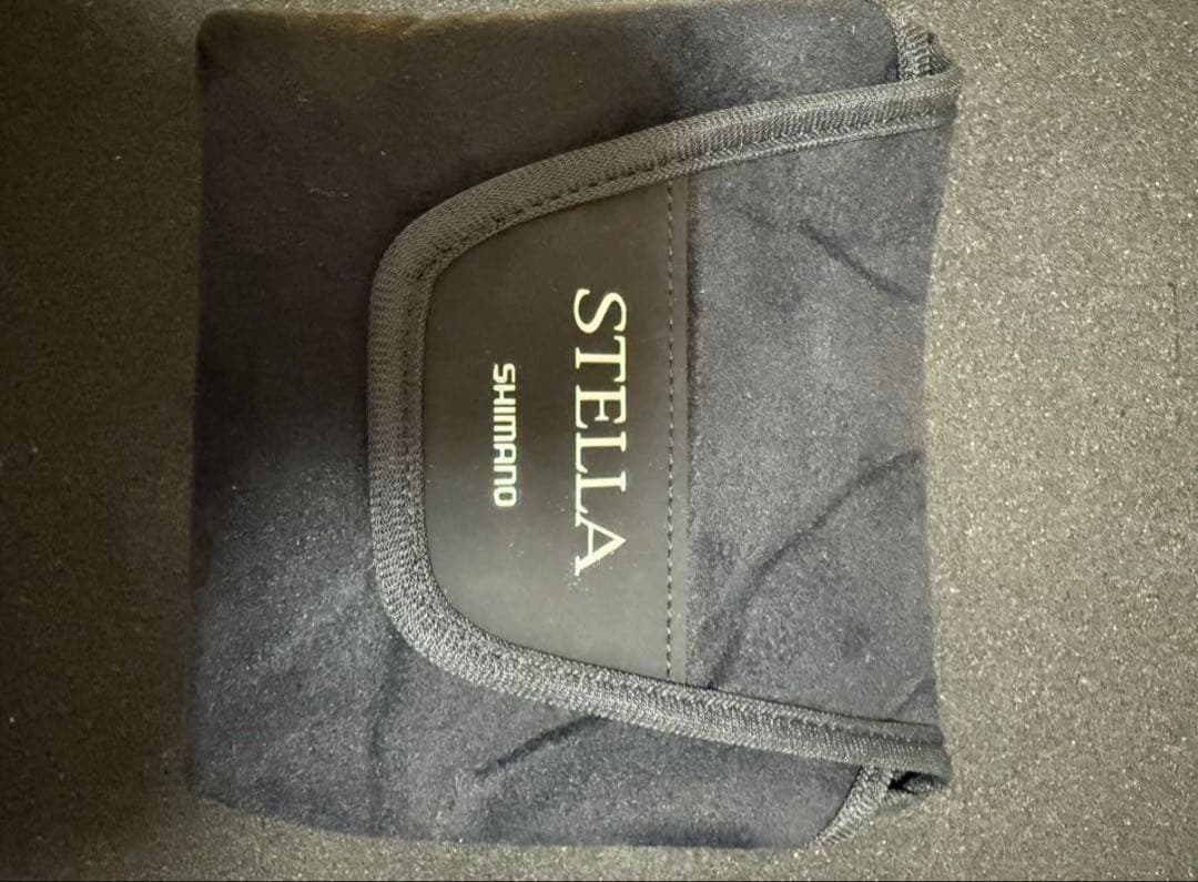 【ほぼ新品】22ステラC3000 MHG シマノ　箱付き　送料込み