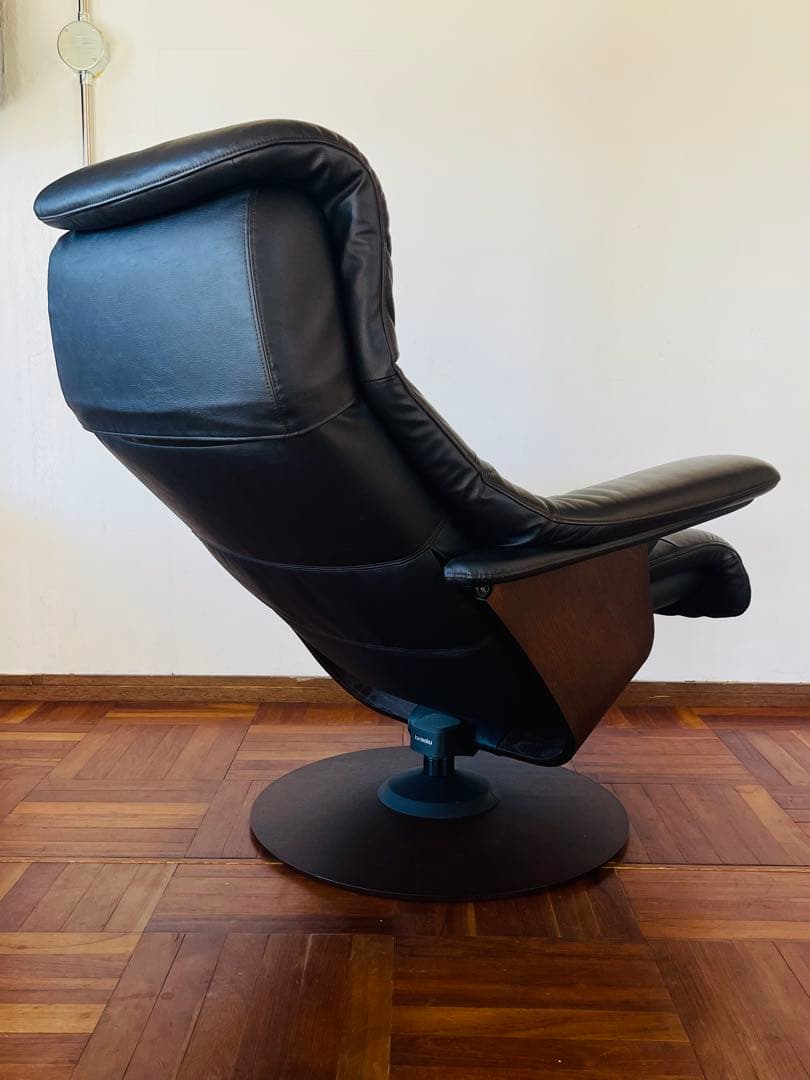 カリモク THE FIRST ザ ファースト リクライニング チェア オットマン