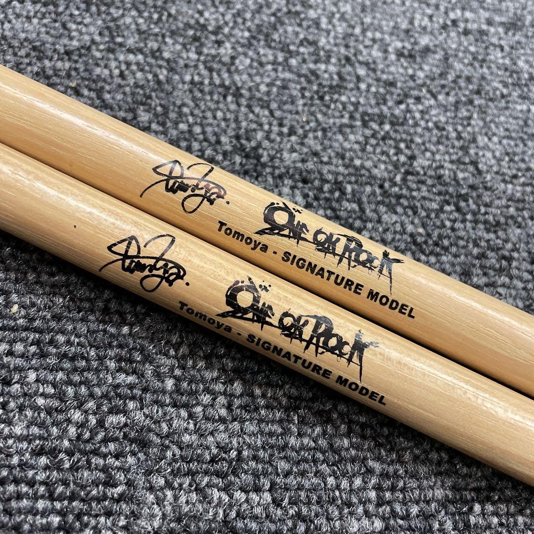 ワンオク　トモヤ　直筆サイン　スティック