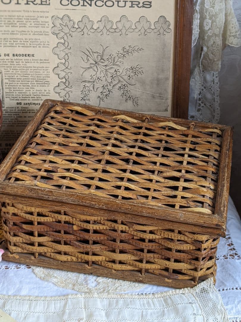 【w】フランスアンティークヴィンテージバスケット２点セット　ドール用バスケット