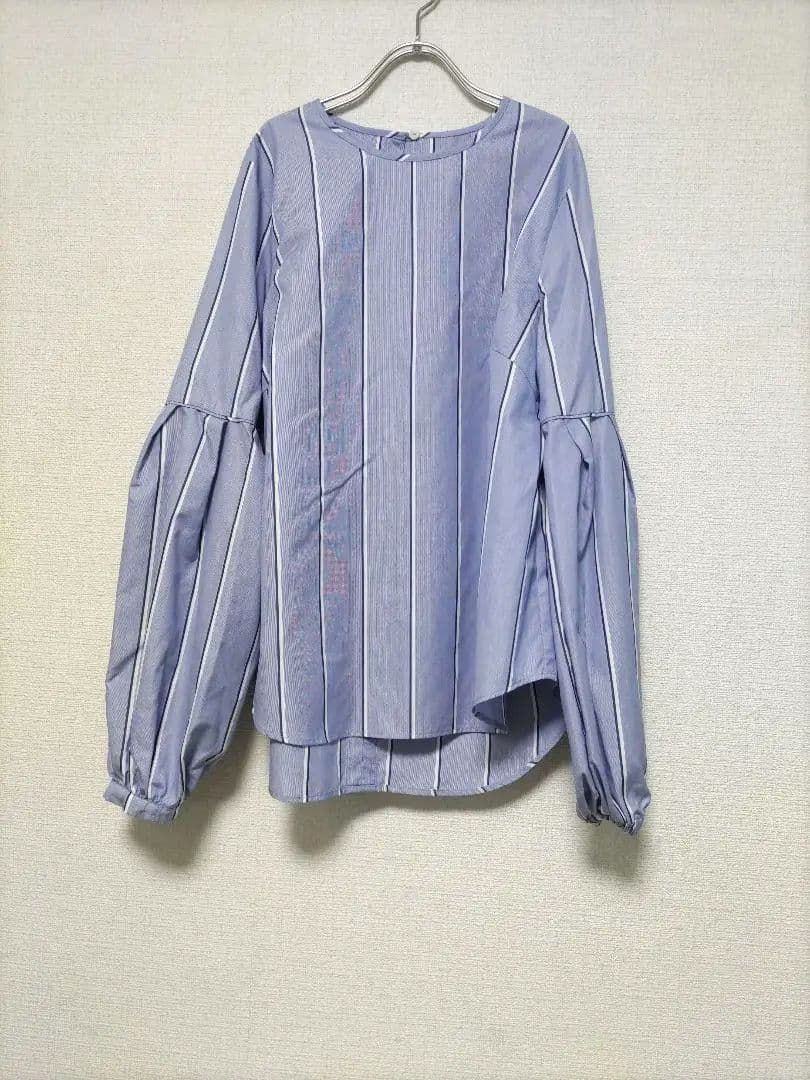 avec deuxclefs アヴェクデュクレ美品バルーンスリーブ　ブラウス