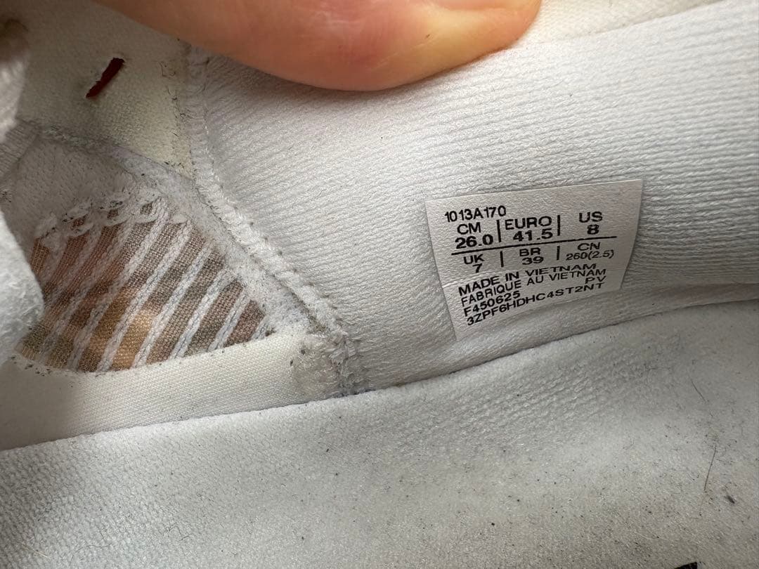 アシックスメガブラスト