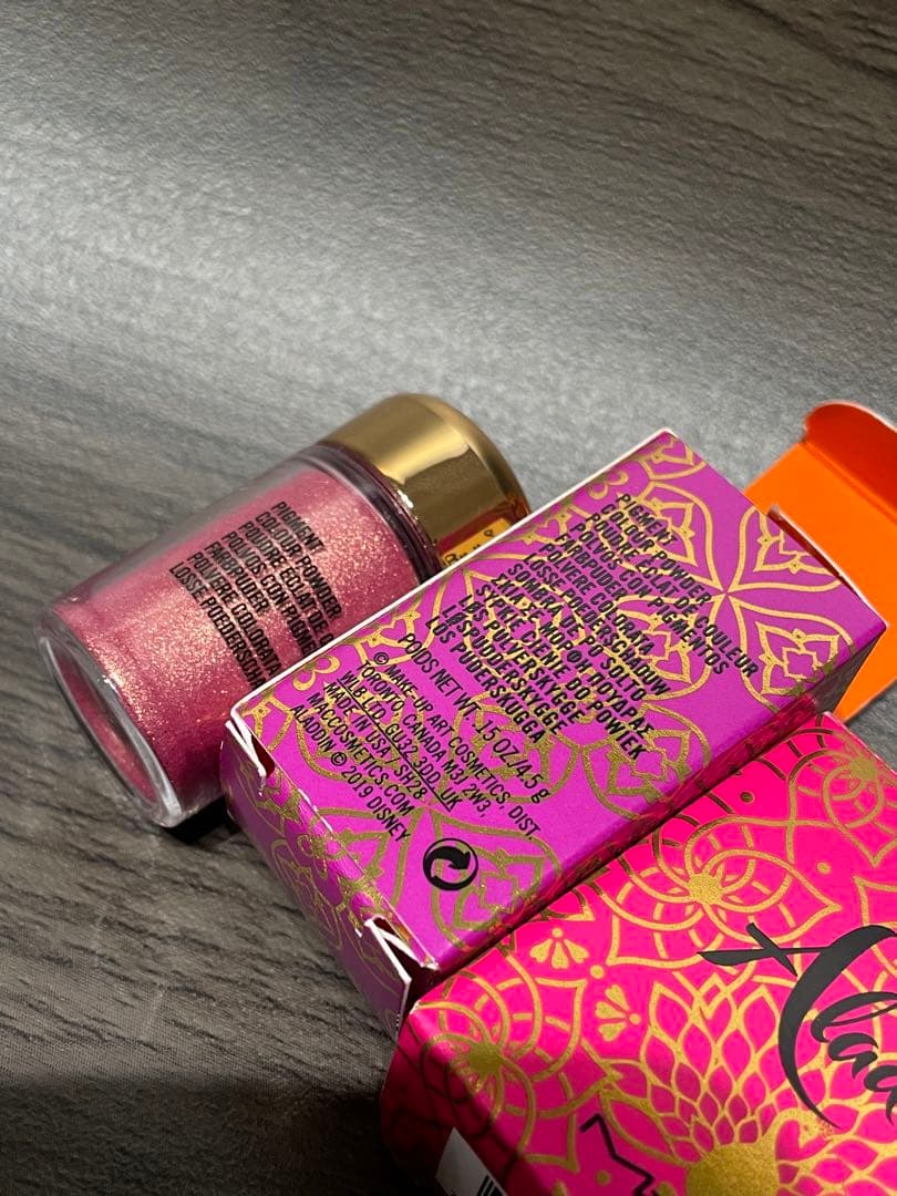 日本未発売 MAC×Aladdin ピグメント&グロス