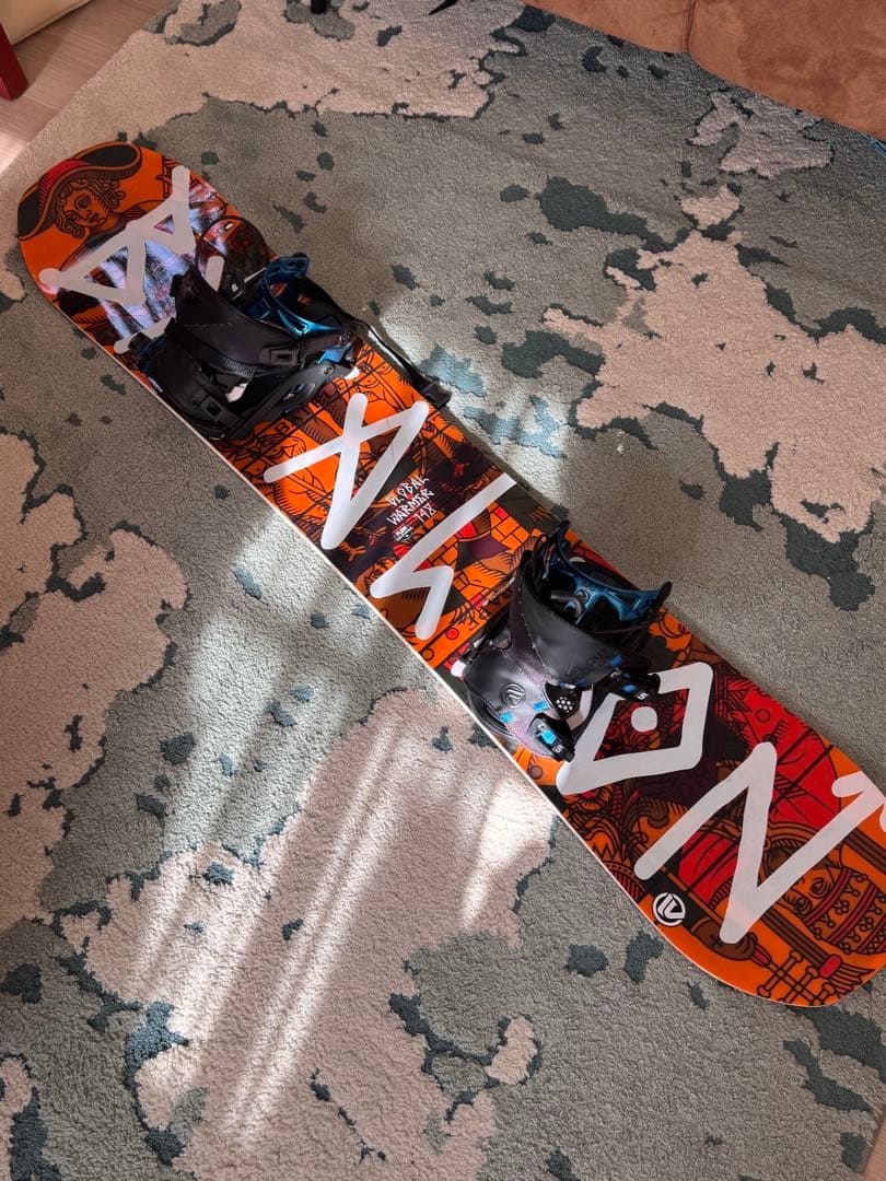 定価約12万　Bataleon スノーボード　148cm 3点セット