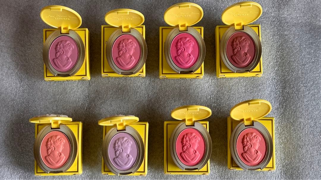 新品 レ・メルヴェイユーズラデュレ プレスト チークカラー N 16