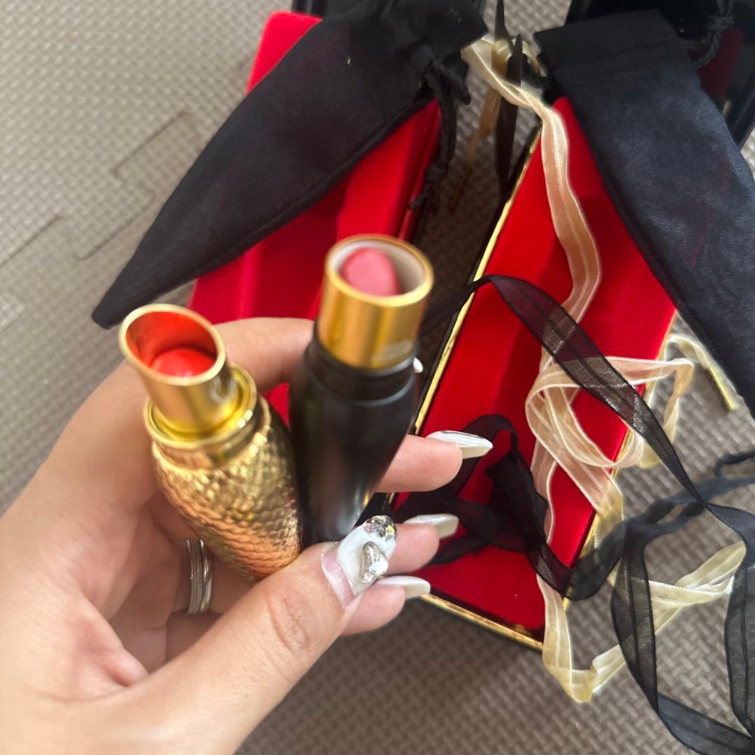 クリスチャンルブタン リップ 口紅