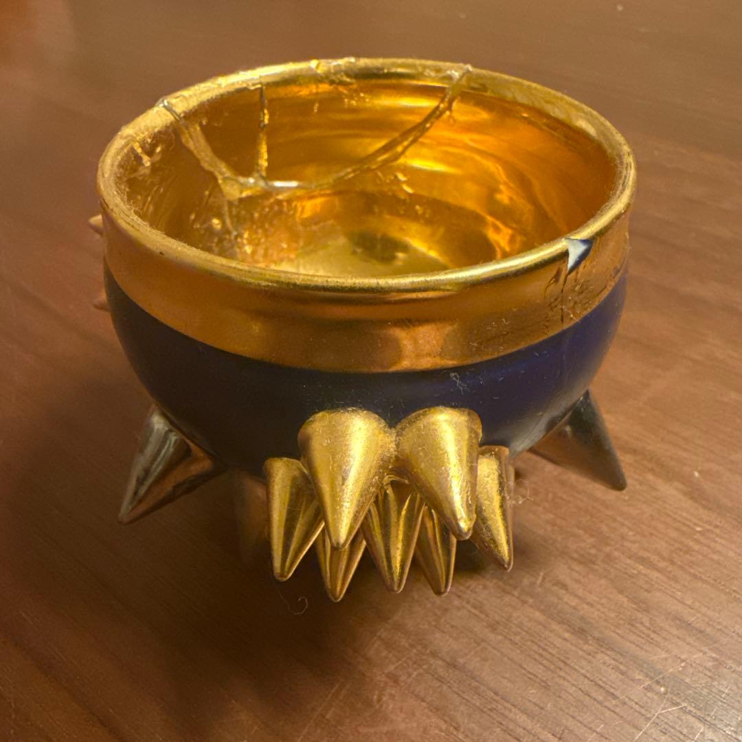 古賀崇洋氏による「SPIKY SAKE CUP」陶磁器のぐい呑み　ジャンク