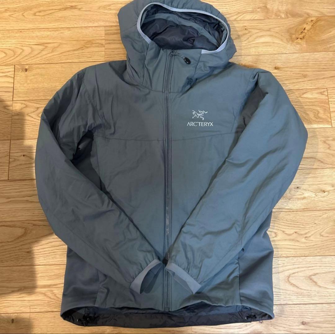 アークテリクス　ATOM LT HOODY XS