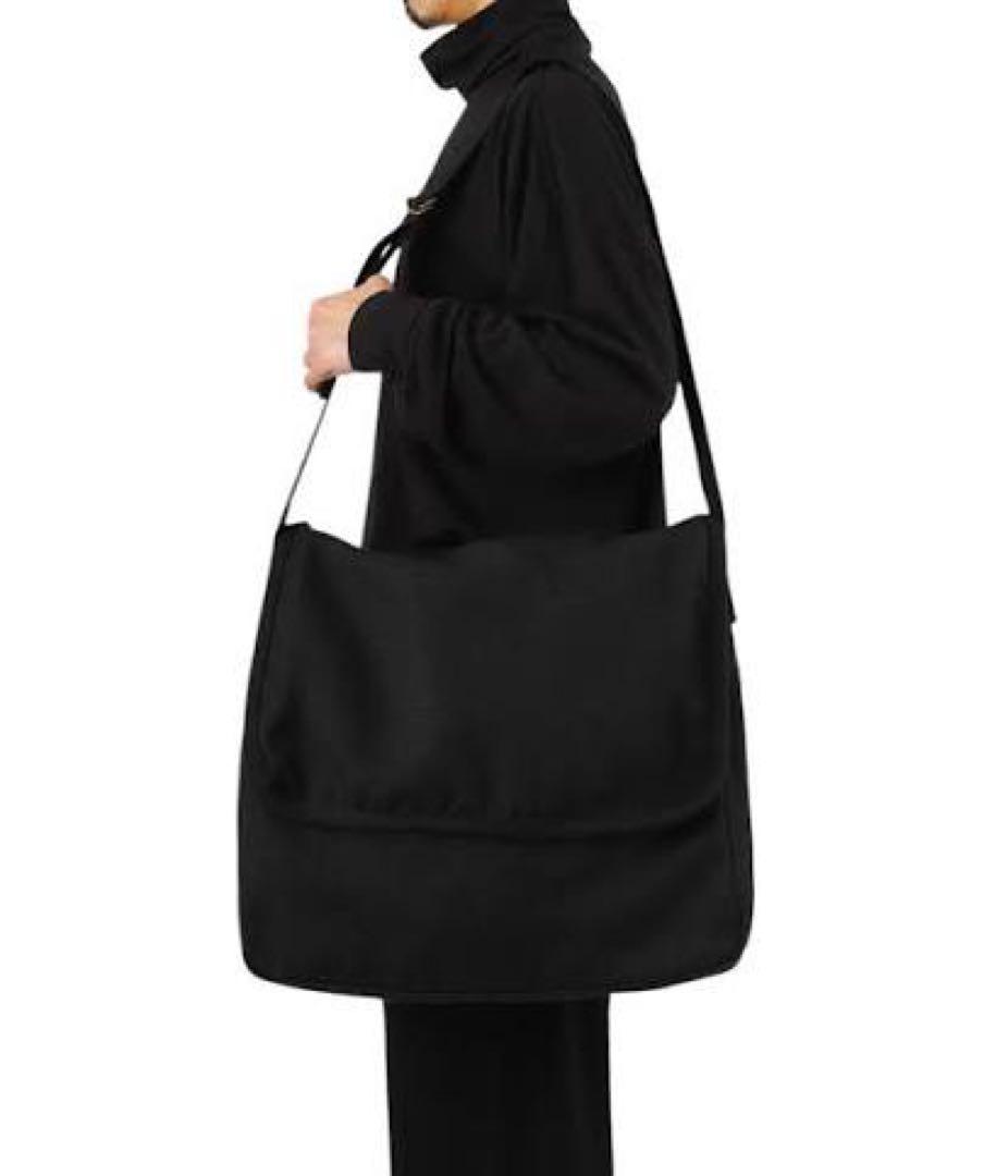 COMOLI HEMP DUCK SHOULDER BAG タグ付き